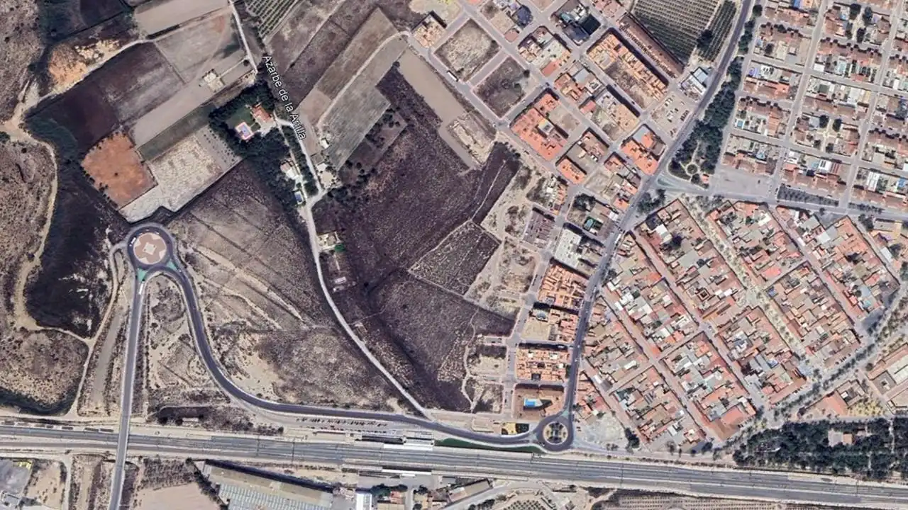 Terrenys i solars en venda a Avenida Catral, imagen 4