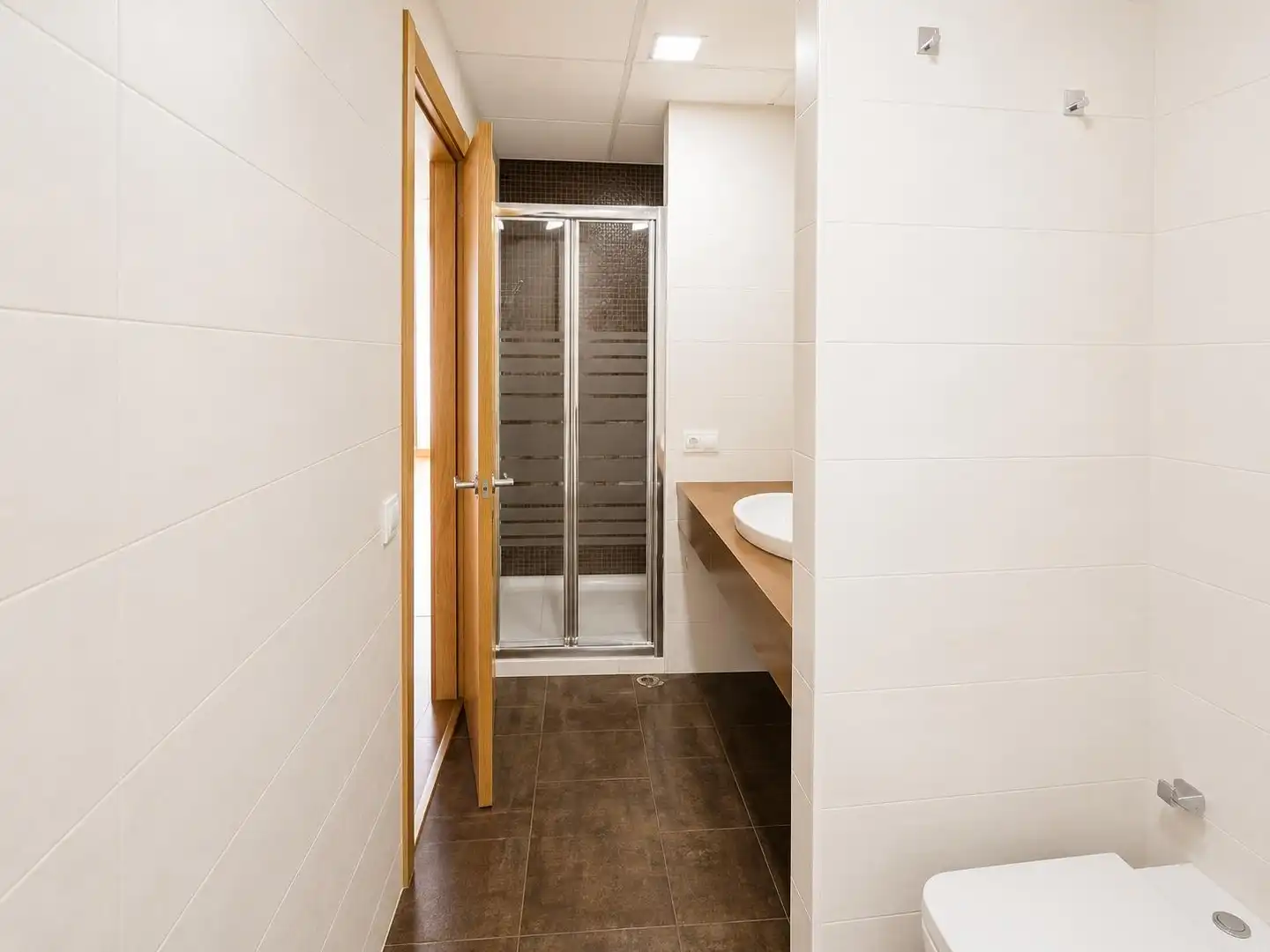Bathroom of Flat for rent in Almería  with Air Conditioner and Furnished