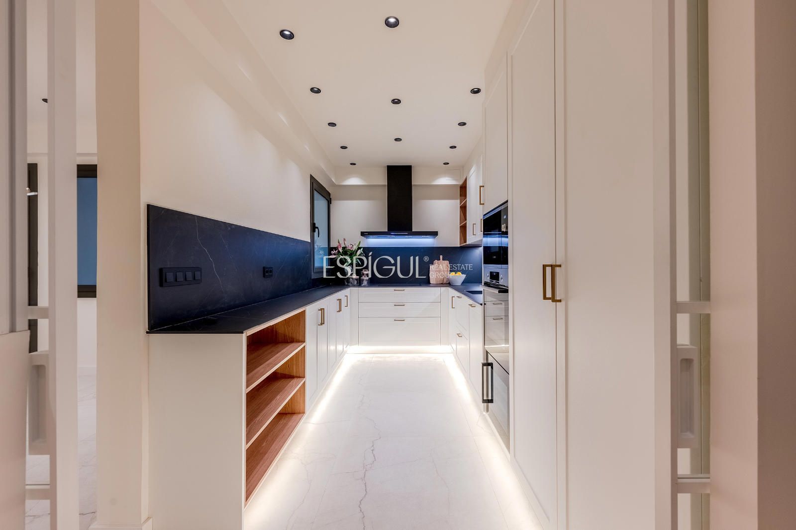 Kitchen of Flat for sale in  Barcelona Capital  with Air Conditioner, Heating and Parquet flooring