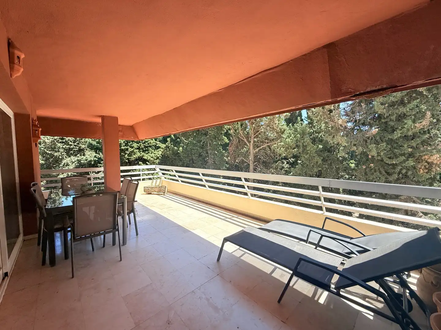 Terraza de Apartamento de alquiler en Marbella con Terraza, Piscina y Piscina comunitaria