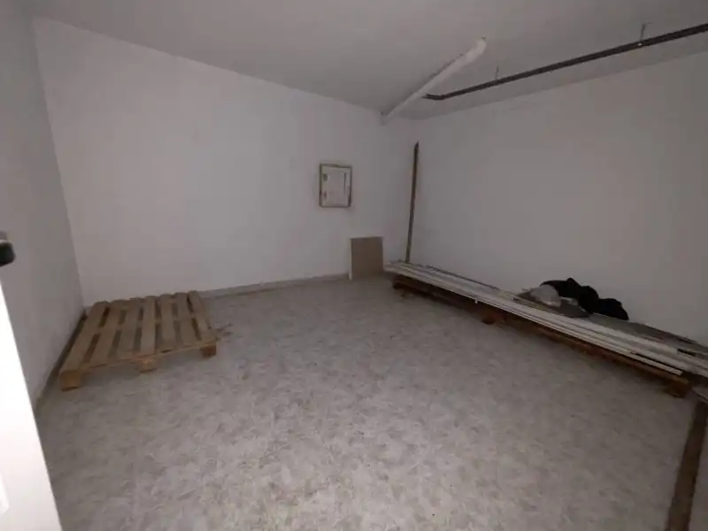 Local en venta en Baños de Montemayor