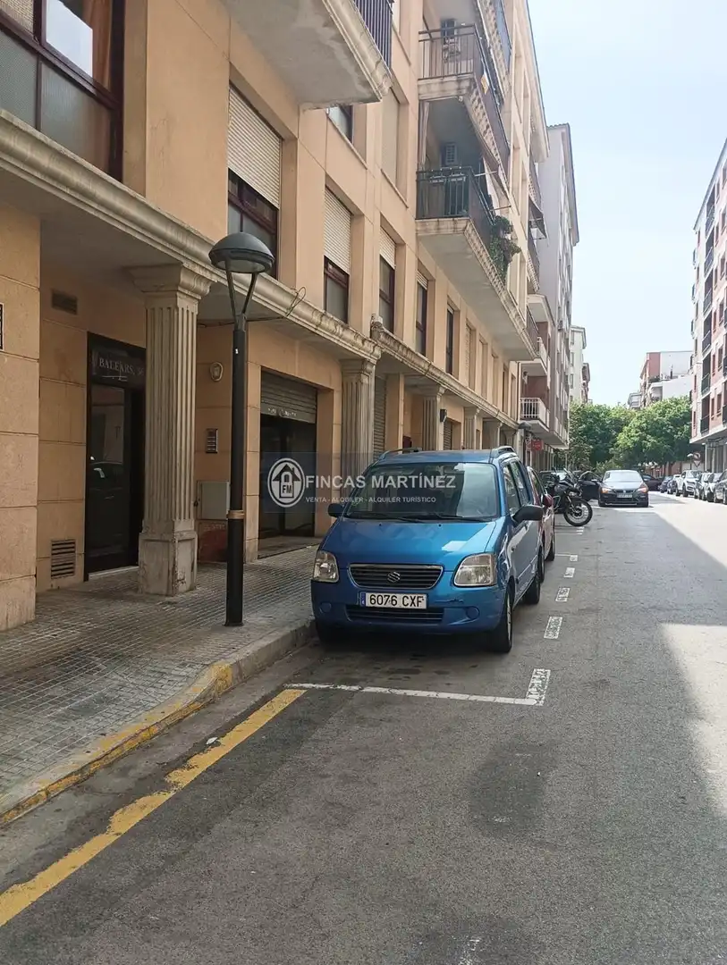 Local comercial en venta en Calle Baleares