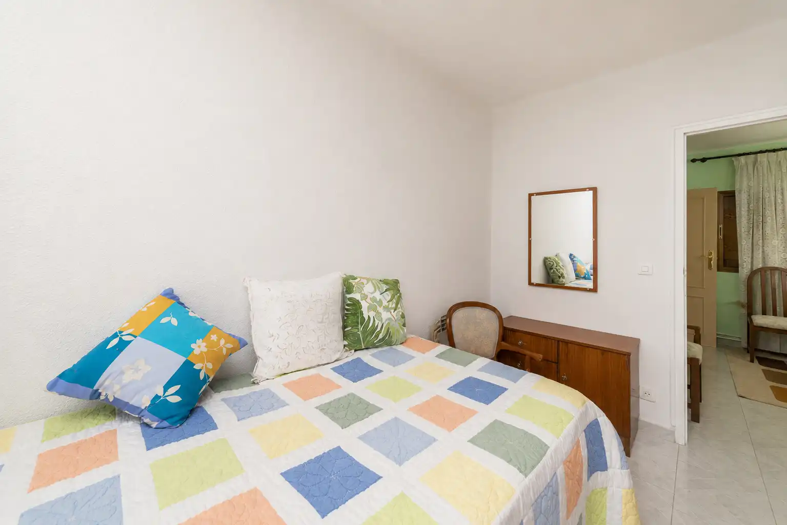Habitación de Casa o chalet en venta en Pozuelo de Alarcón con Aire acondicionado, Calefacción y Jardín privado