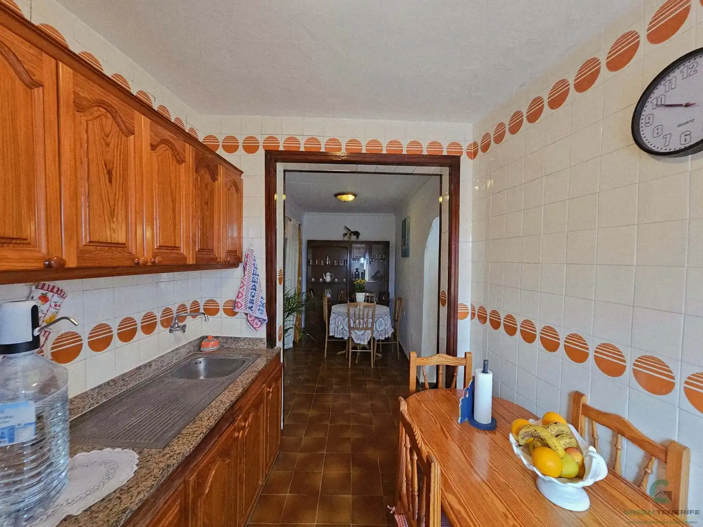 Küche von Einfamilien-Reihenhaus zum Verkauf in Garachico mit Terrasse und Abstellraum
