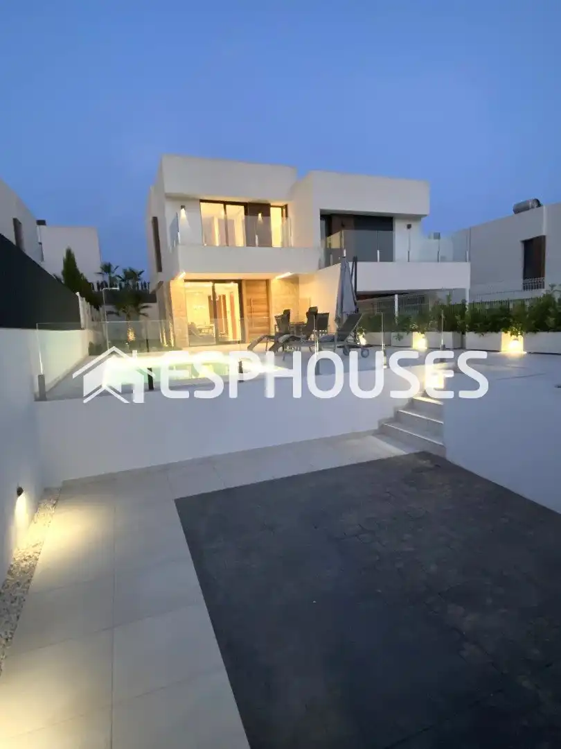 Casa a schiera con terrazza in vendita a Golf Bahía, imagen 25