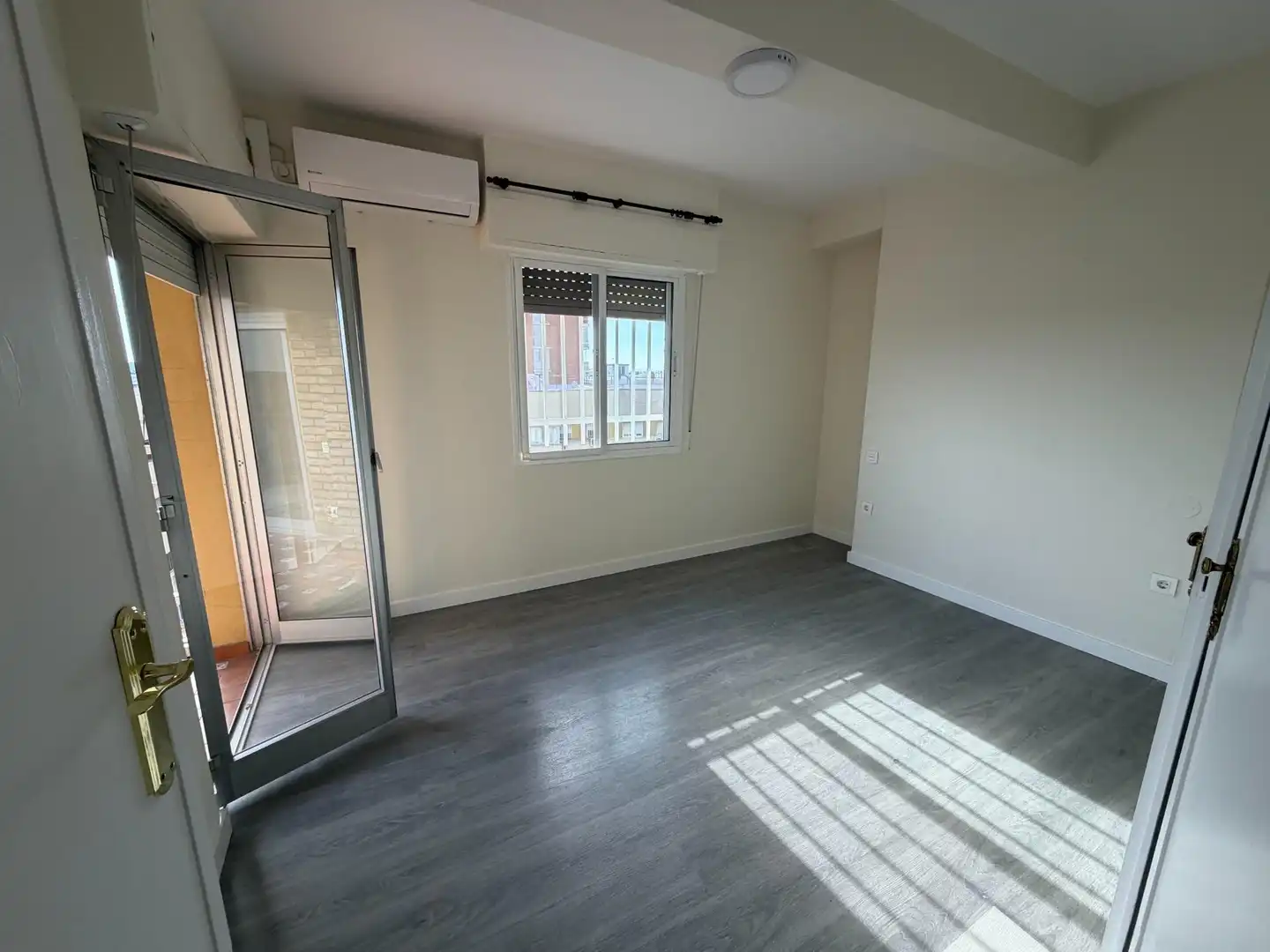 Habitación de Piso de alquiler en Sevilla con Aire acondicionado