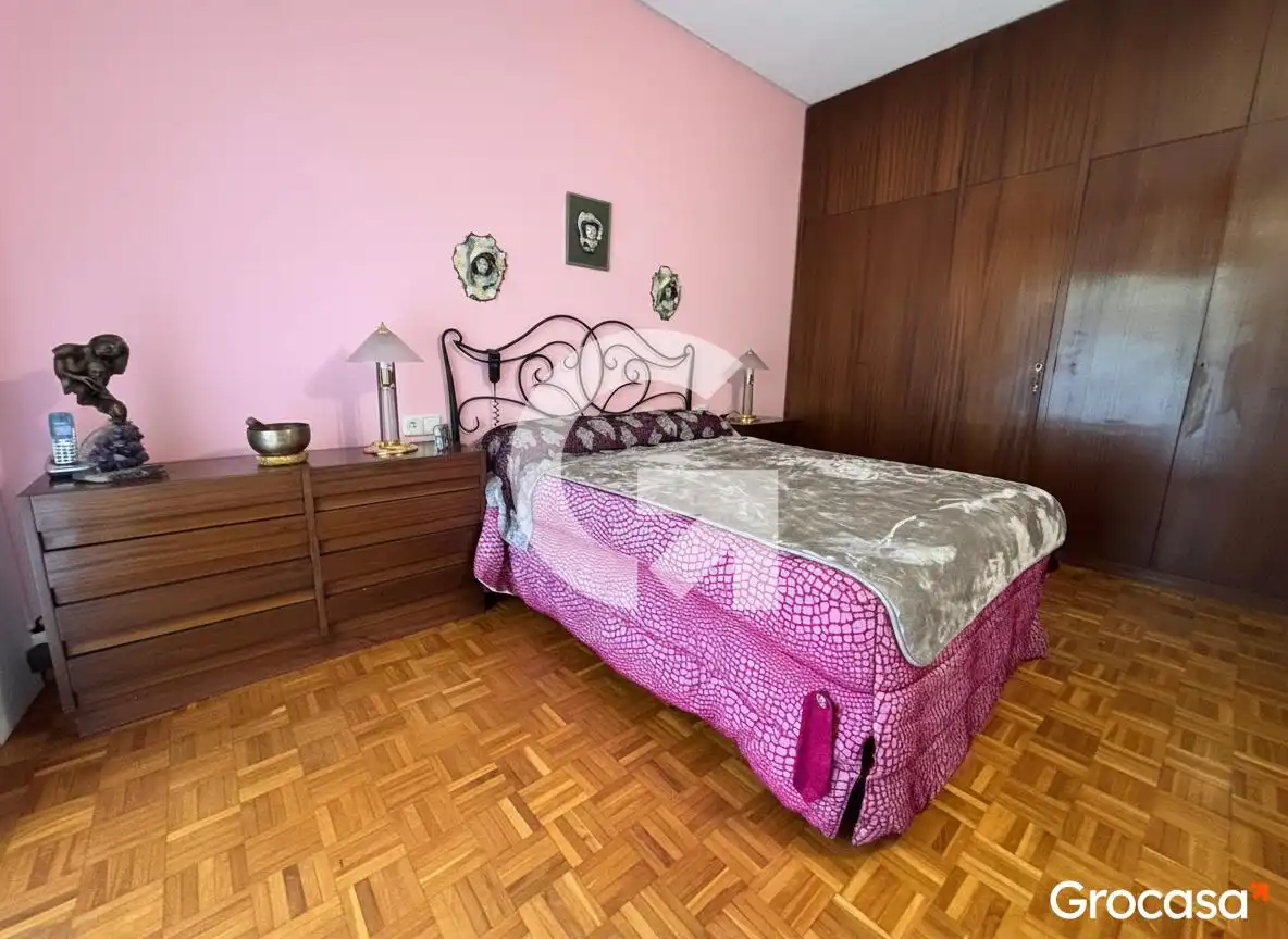 Bedroom of Houses for sale in L'Hospitalet de Llobregat  with Air Conditioner, Terrace and Storage room