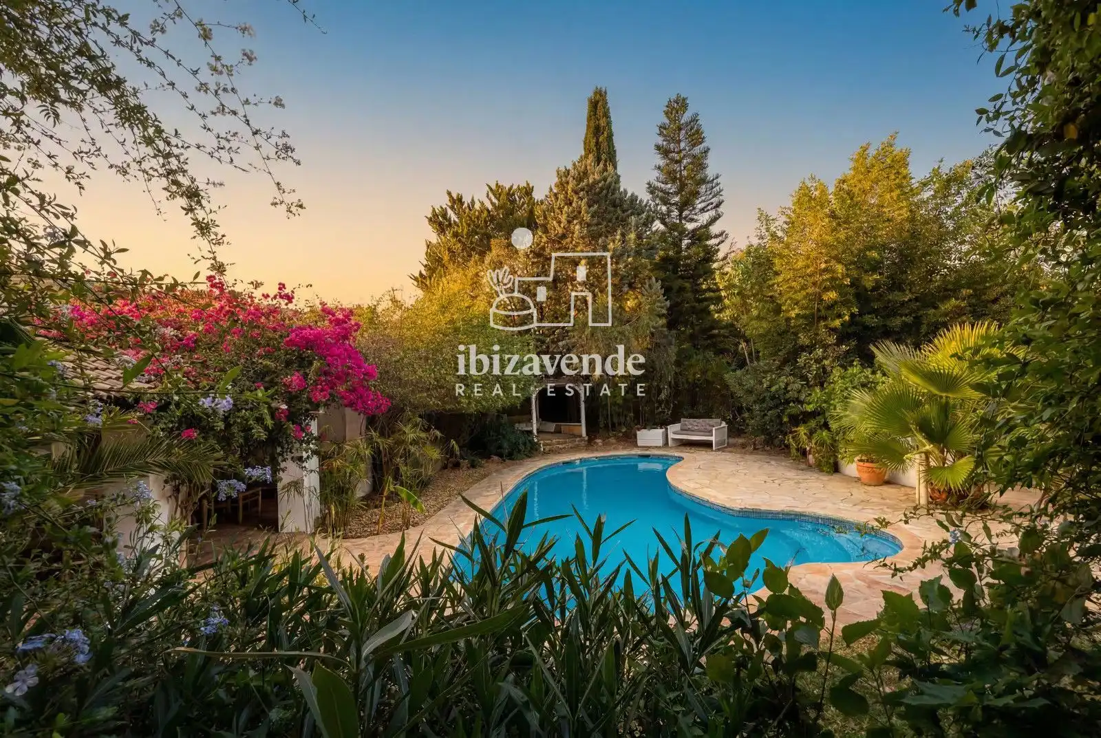 Casa con piscina en alquiler en Nimes, imagen 2
