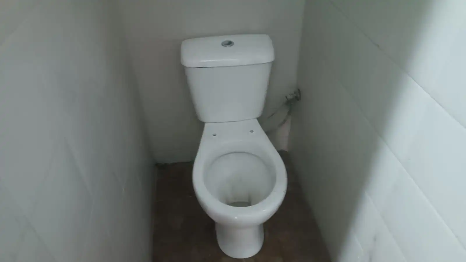 Bany de Local en venda en Singuerlín
