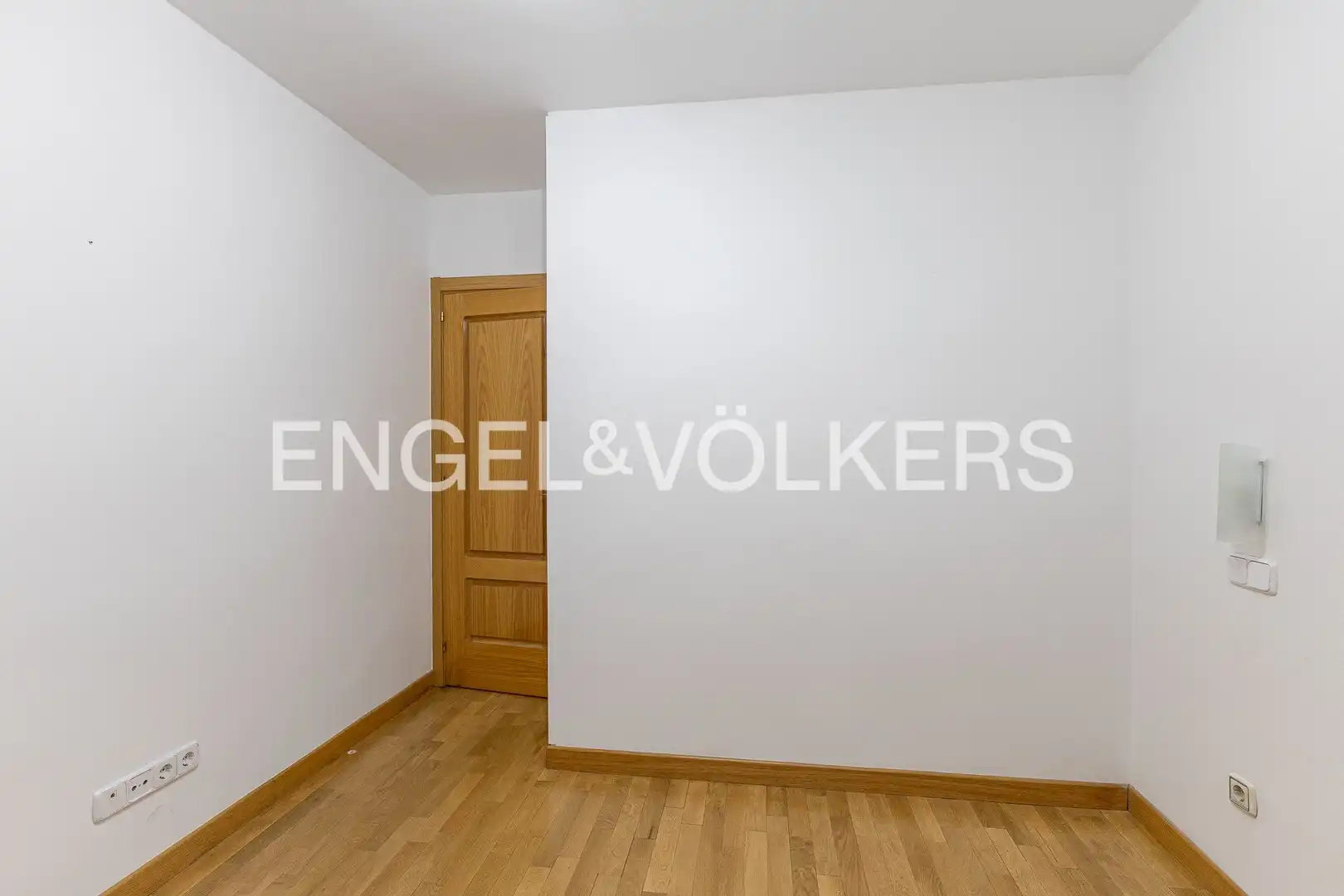Wohnung zur Miete in Madrid mit Klimaanlage, Heizung und Parkett
