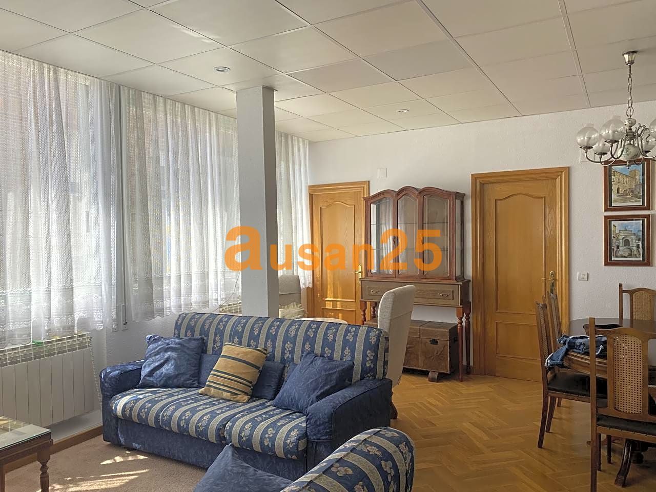 Sala d'estar de Pis de lloguer en Aranda de Duero amb Calefacció i Moblat