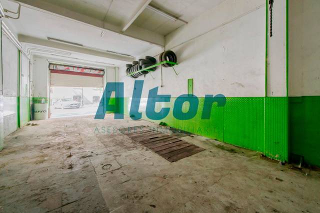 Local comercial en Venta en de NICASO GALLEGO en Trafalgar