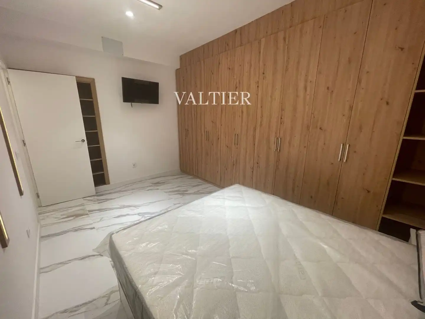 Bedroom of Flat for rent in Madrid  with Air Conditioner, Heating and Furnished