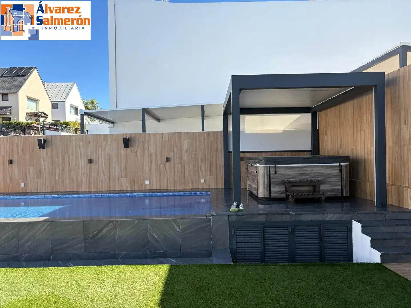 Swimming pool of Detached homes for sale in Albolote  with Private garden, Swimming Pool and Alarm