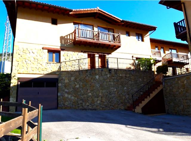 Garaje en Venta en BORES en Vega de Liébana