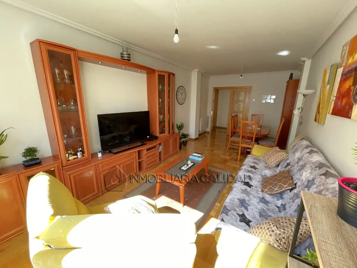 Living room of Flat for rent in Burgos  with Heating and Furnished