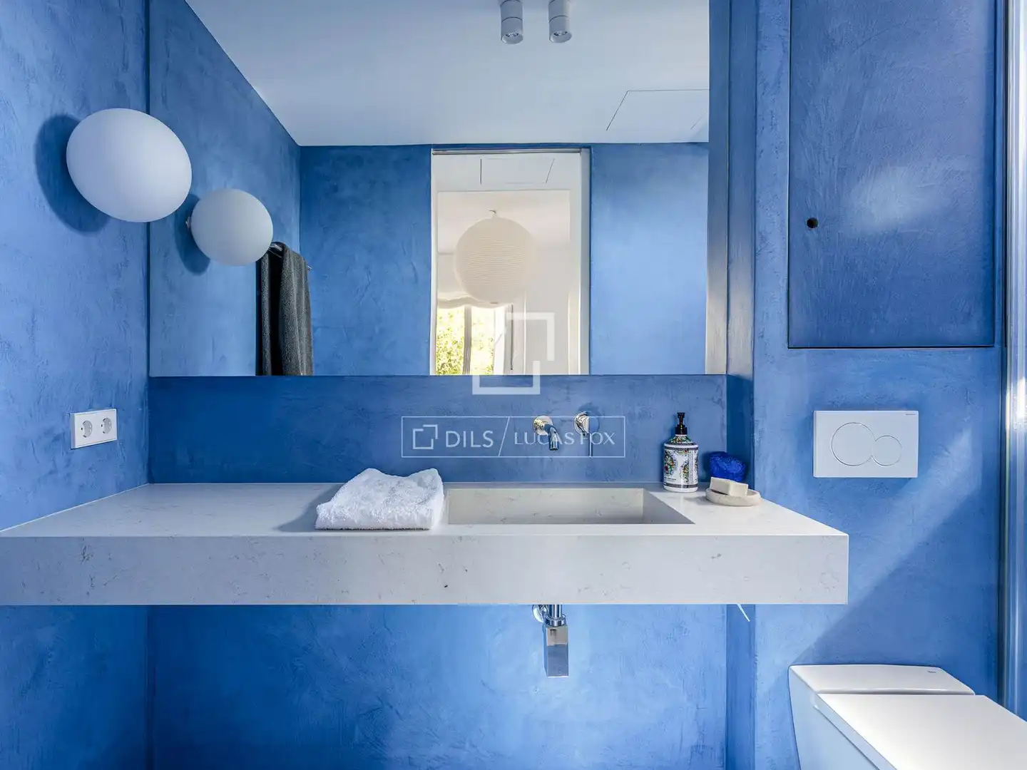 Bathroom of Flat for rent in Madrid  with Air Conditioner, Heating and Private garden