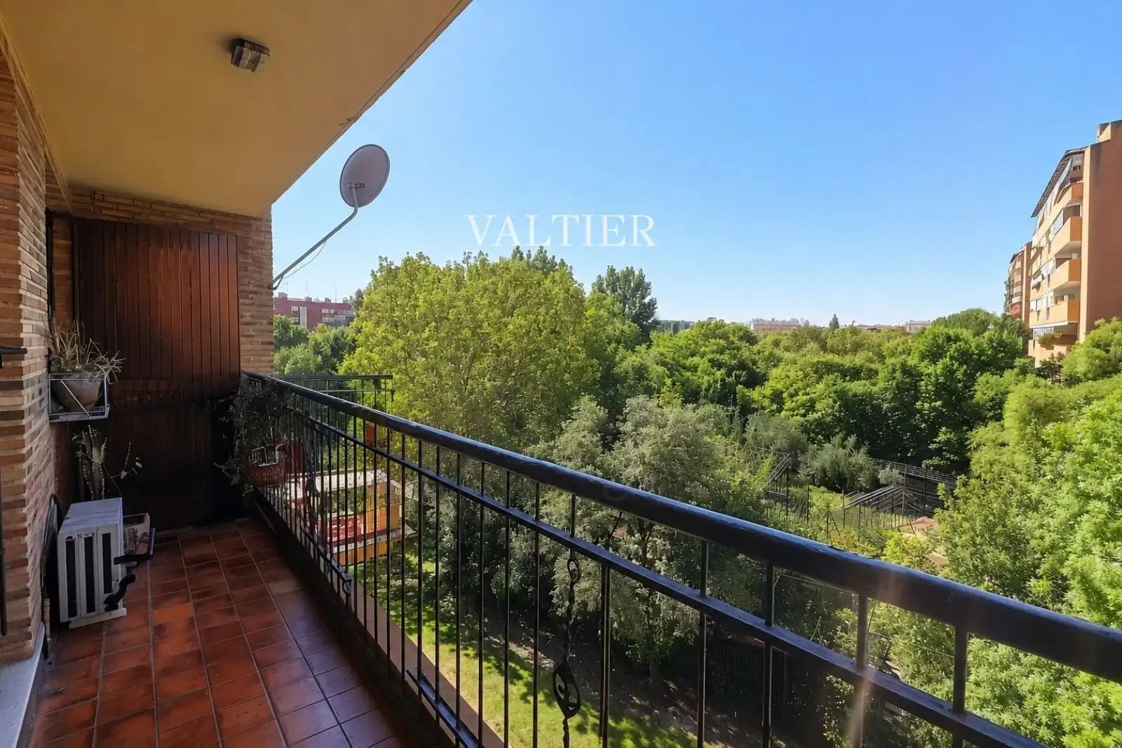 Balcony of Flat for sale in Madrid  with Terrace, Storage room and Furnished
