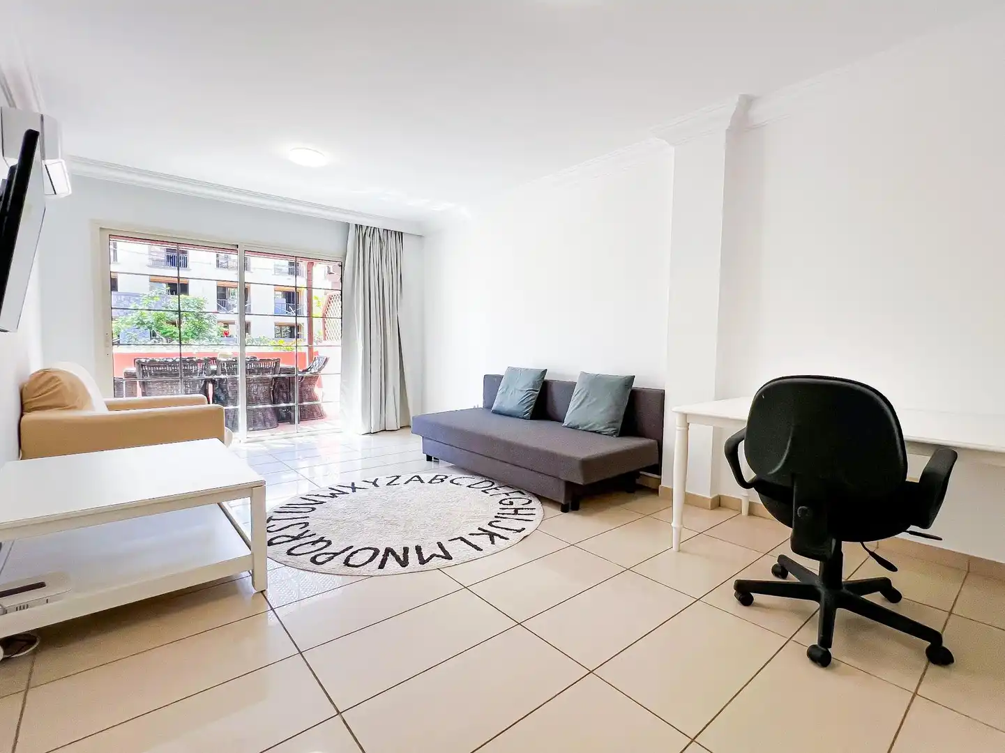 Wohnzimmer von Wohnungen zum Verkauf in Adeje mit Klimaanlage, Terrasse und Möbliert