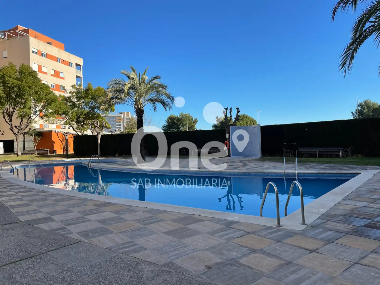 Swimming pool of Flat for sale in Paterna  with Air Conditioner, Heating and Parquet flooring