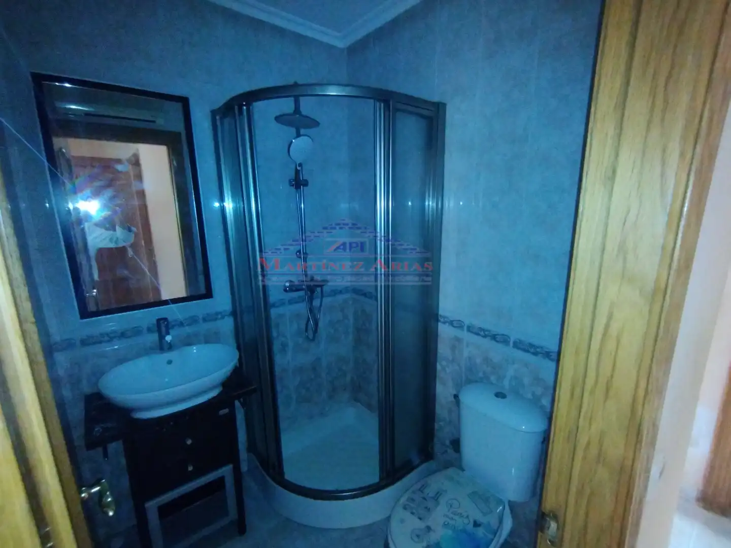 Baño de Piso en venta en Linares con Terraza y Balcón