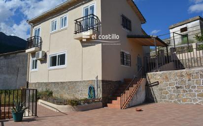 Vista exterior de Casa o xalet en venda en Mijares amb Terrassa i Balcó