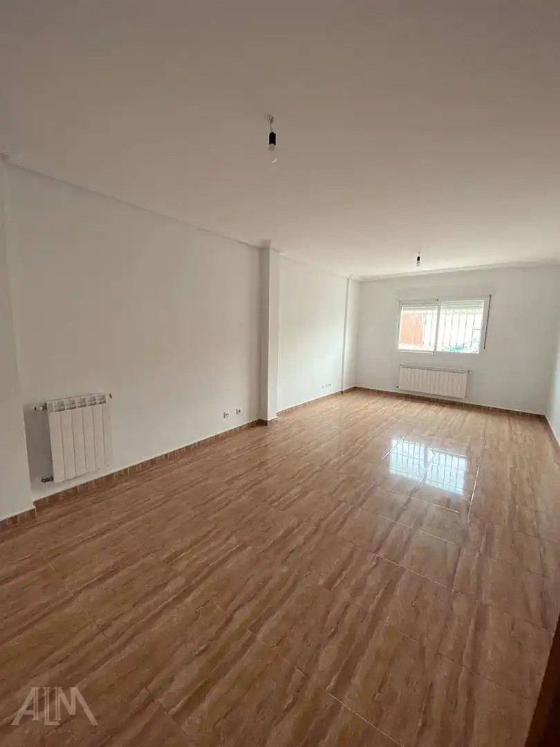 Casa con terraza en venta en Goya
