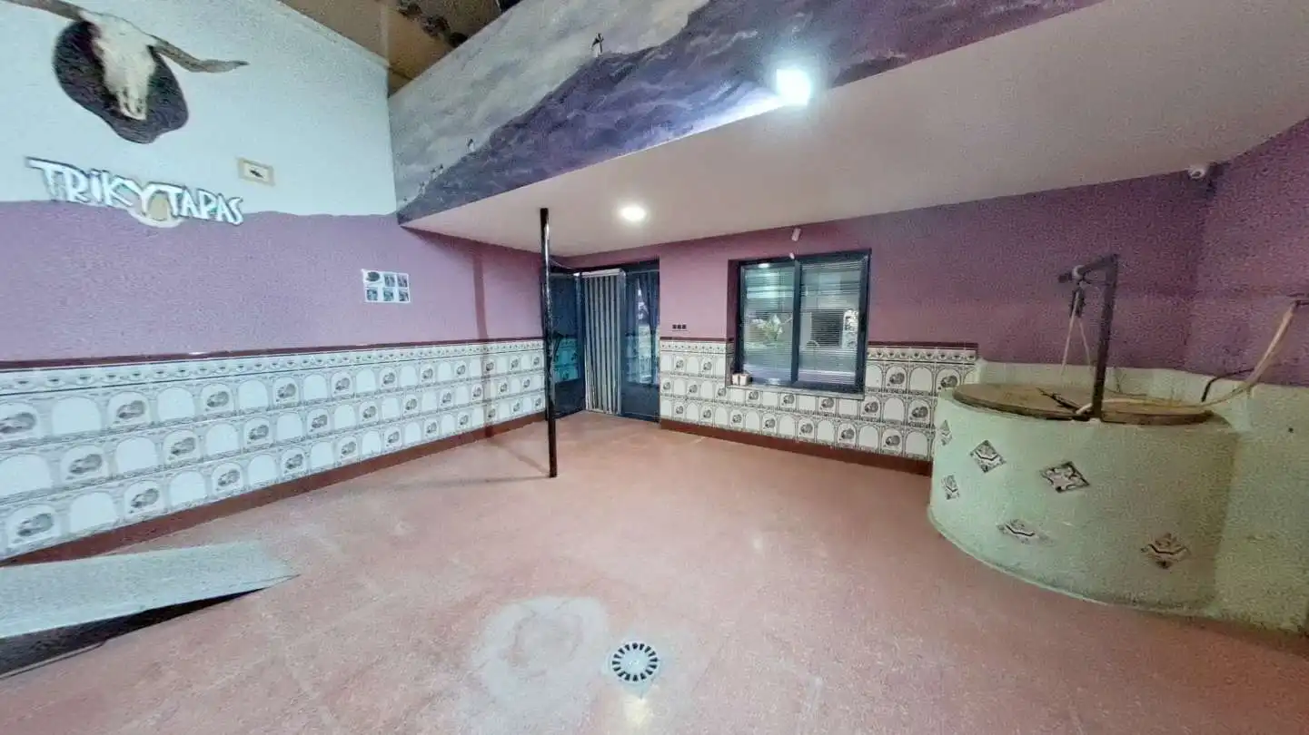 Local de alquiler en Consuegra con Aire acondicionado y Amueblado