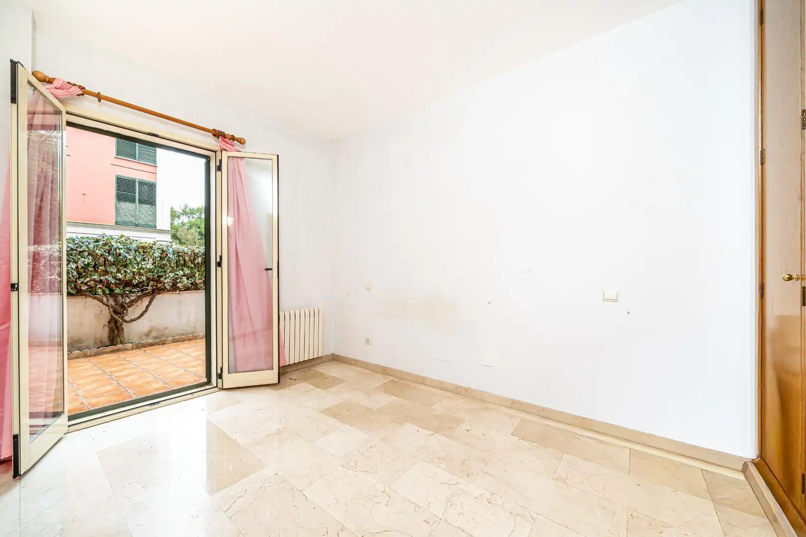 Ground floor with lift for sale in Carrer de l'Illa de Rodes, imagen 25