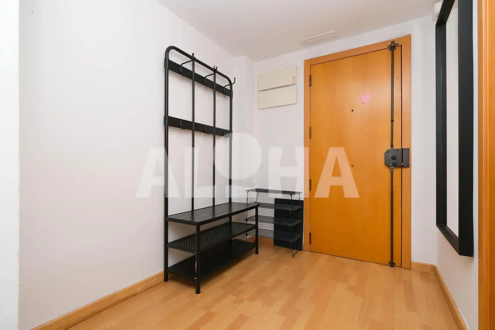Dormitori de Apartament de lloguer en Valencia amb Aire condicionat, Calefacció i Moblat