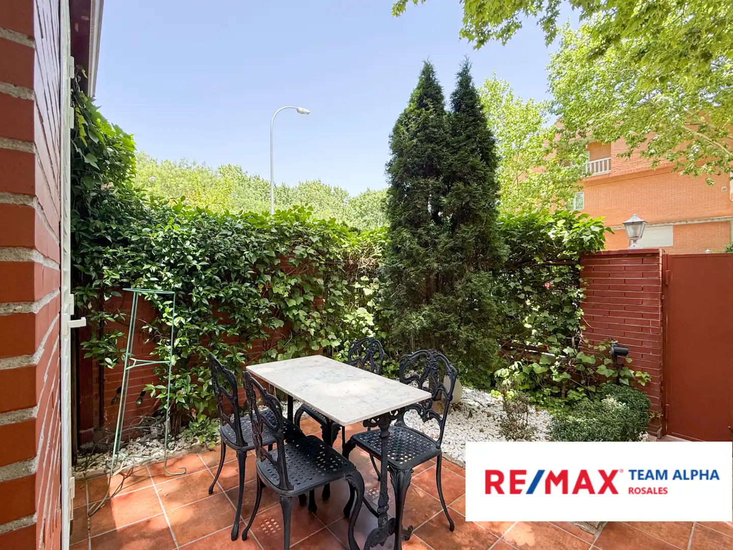 Terrassa de Casa o xalet en venda en Madrid amb Aire condicionat, Calefacció i Jardí privat