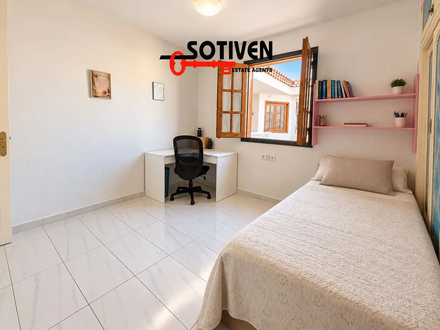Schlafzimmer von Wohnungen zum Verkauf in Adeje mit Heizung und Balkon