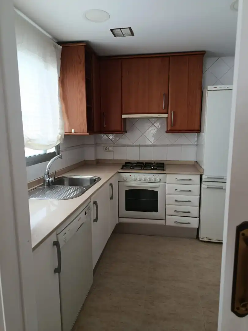Cocina de Piso en venta en Castellón de la Plana / Castelló de la Plana con Amueblado, Horno y Lavadora