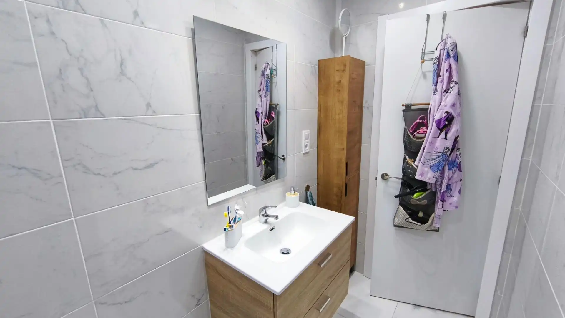 Badezimmer von Wohnung zum Verkauf in Tortosa mit Klimaanlage, Heizung und Parkett
