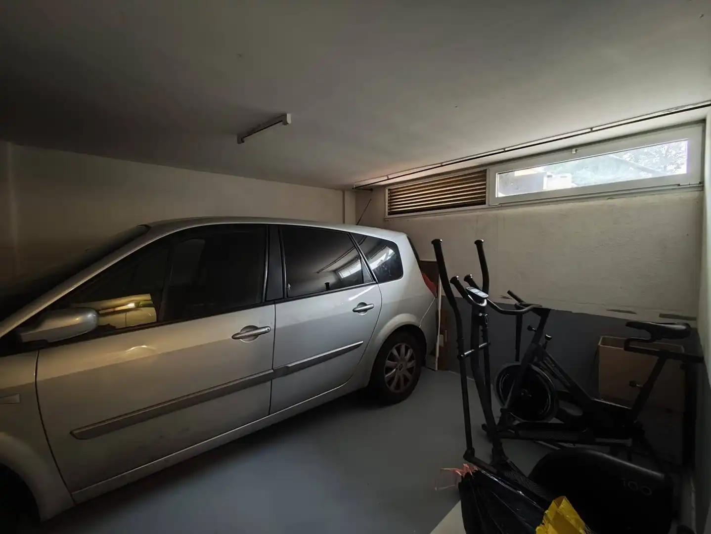 Parking de Casa adosada en venta en Teo con Calefacción, Jardín privado y Terraza