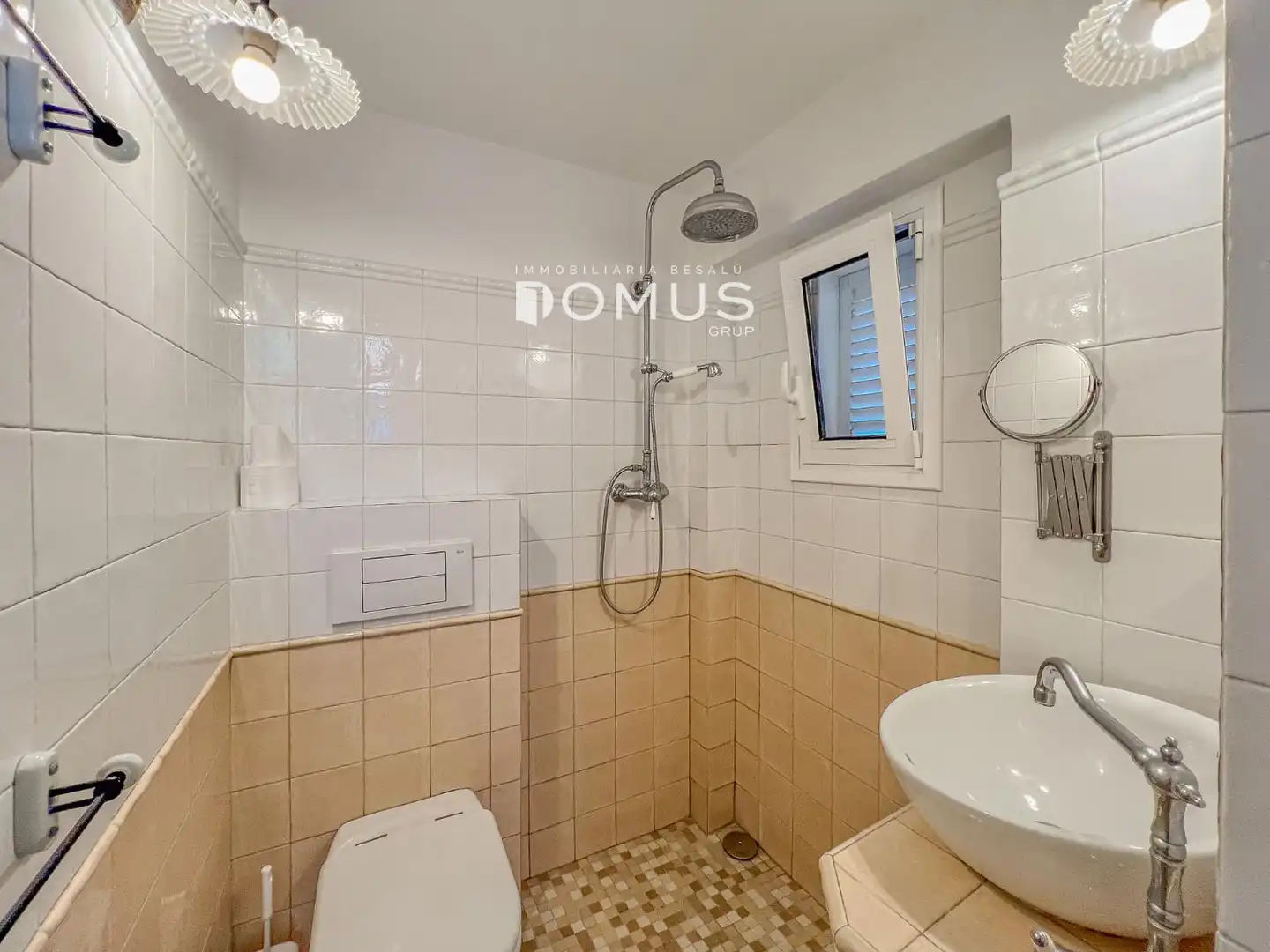 Baño de Casa o chalet en venta en Tortellà con Parquet, Horno y Balcón