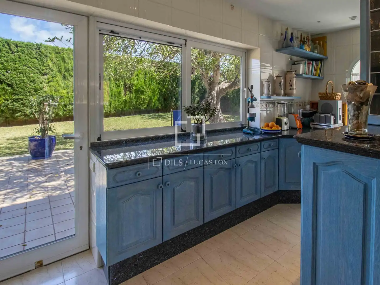 Cocina de Casa o chalet en venta en Santa Eulària des Riu con Aire acondicionado, Calefacción y Jardín privado