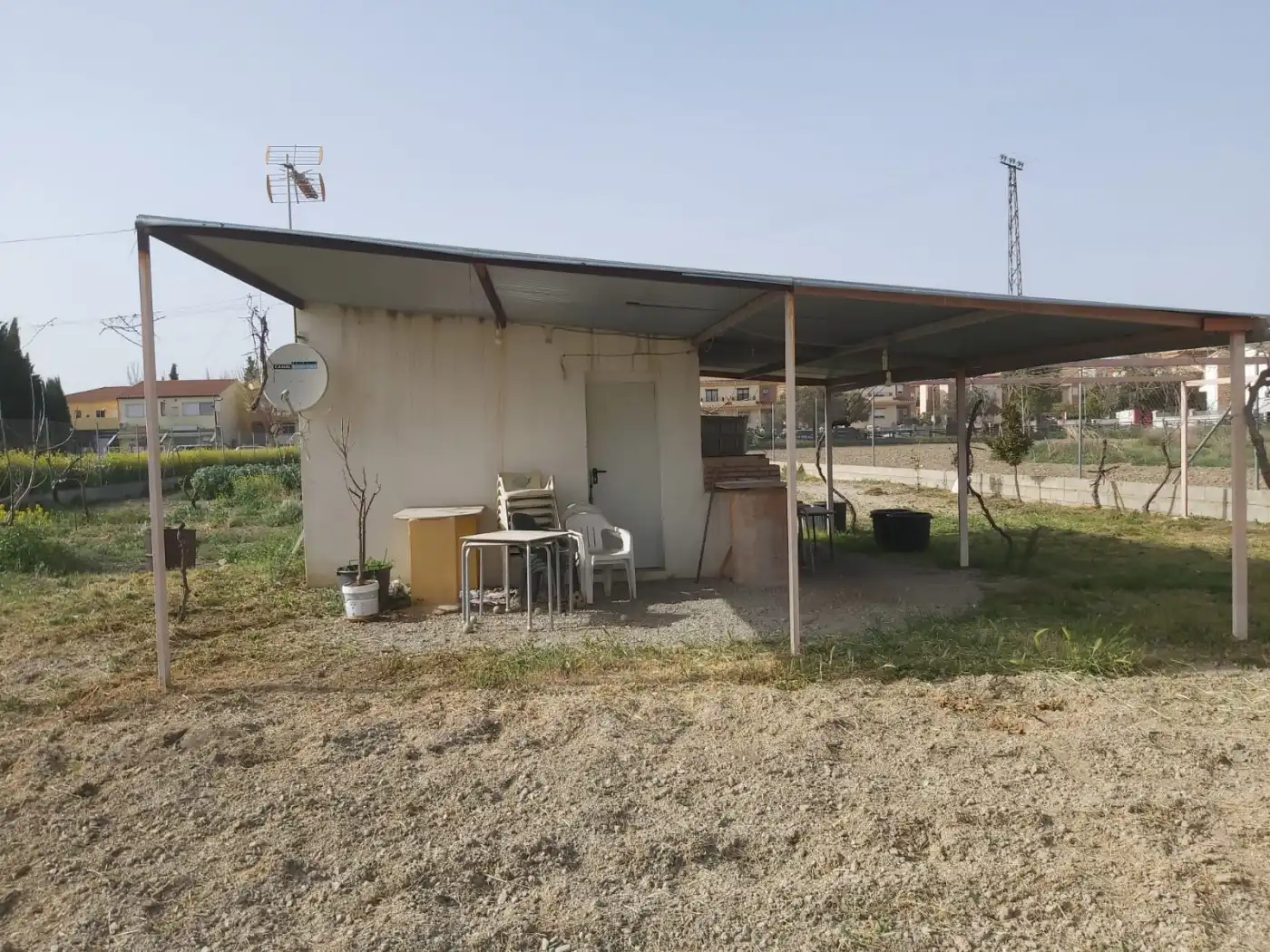 Rustikales Grundstück zum Verkauf in Híjar