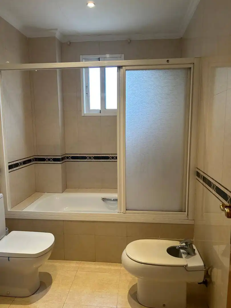 Bathroom of Flat for rent in Cartagena  with Air Conditioner and Furnished