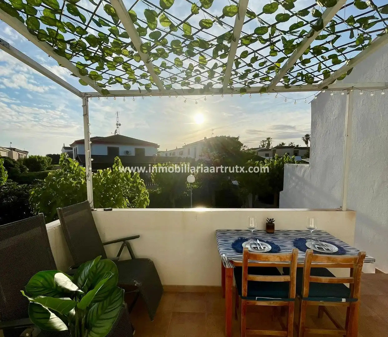 Vista exterior de Apartament en venda en Ciutadella de Menorca amb Aire condicionat, Terrassa i Moblat
