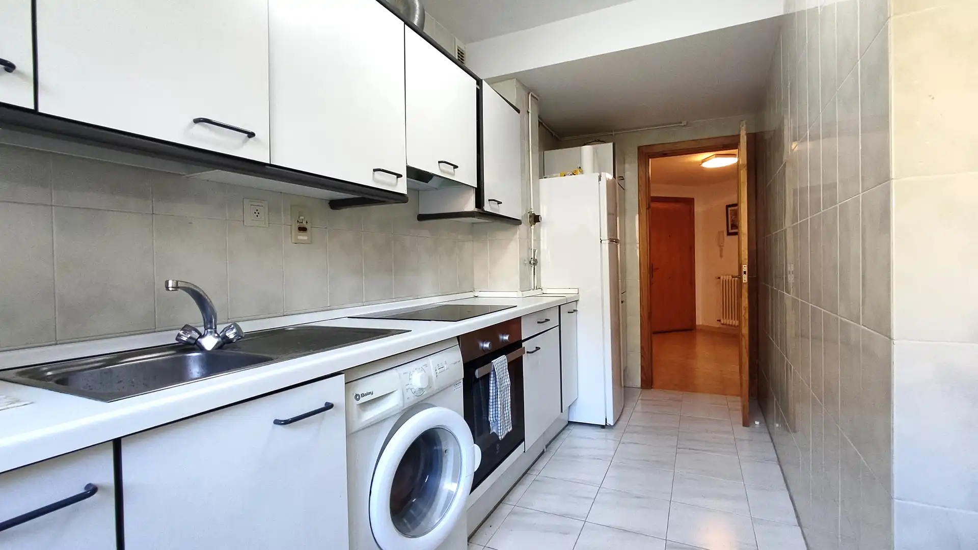 Cocina de Piso en venta en Biescas con Calefacción, Terraza y Amueblado