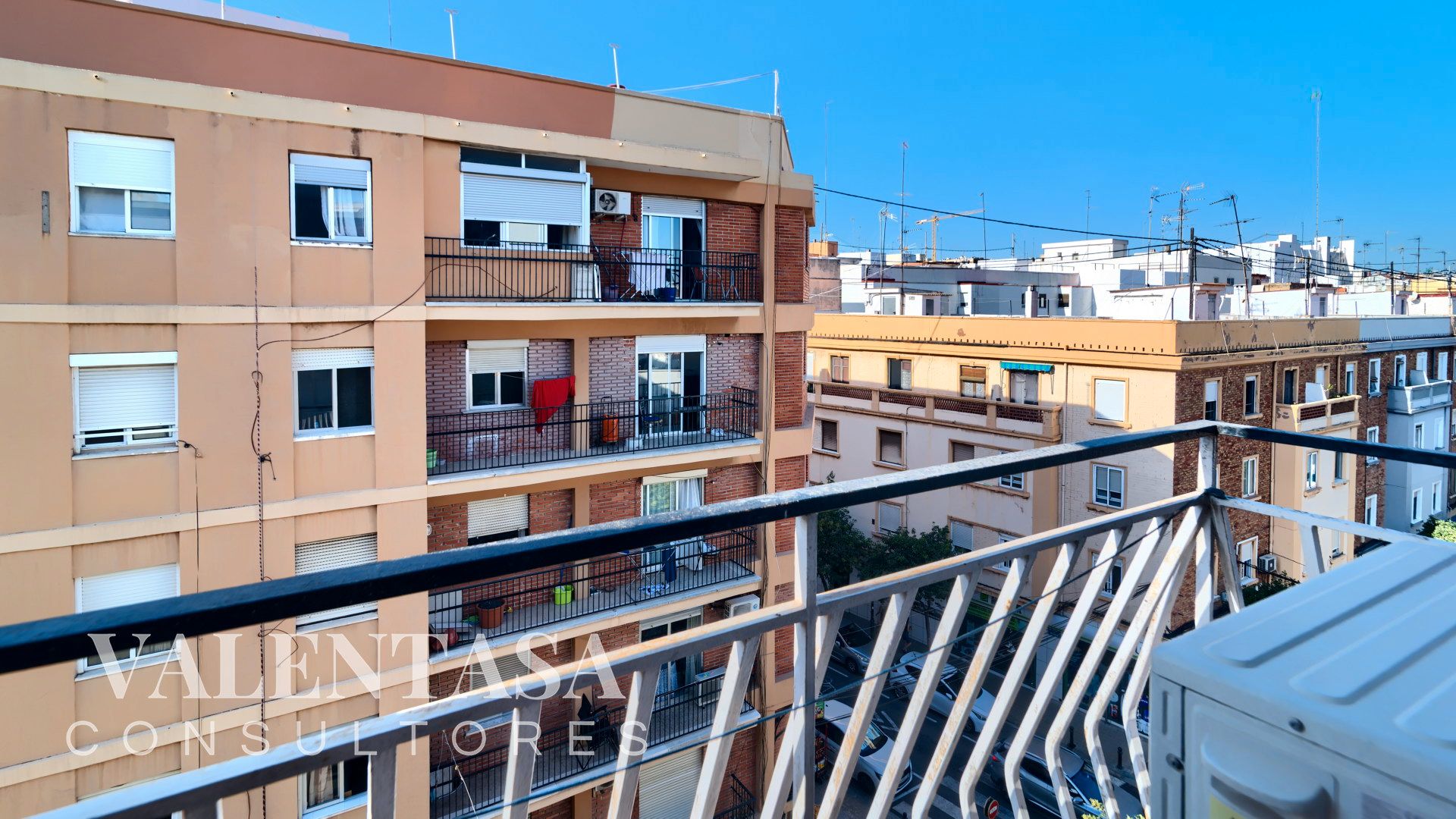 Terraza de Piso de alquiler en  Valencia Capital con Aire acondicionado, Amueblado y Horno
