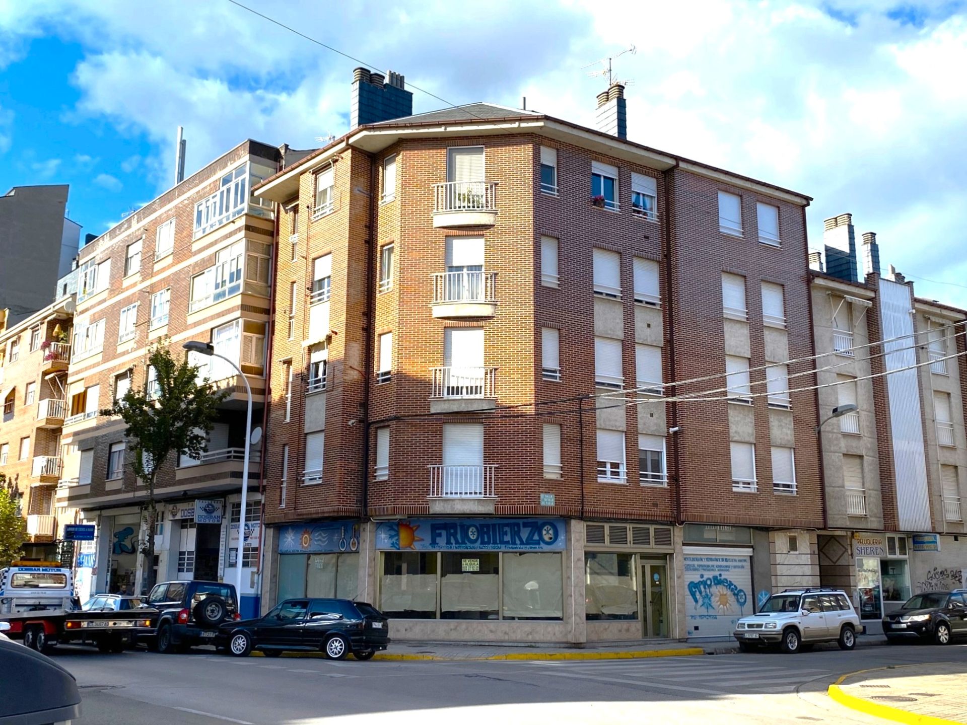 Vista exterior de Piso de alquiler en Ponferrada con Calefacción, Parquet y Trastero
