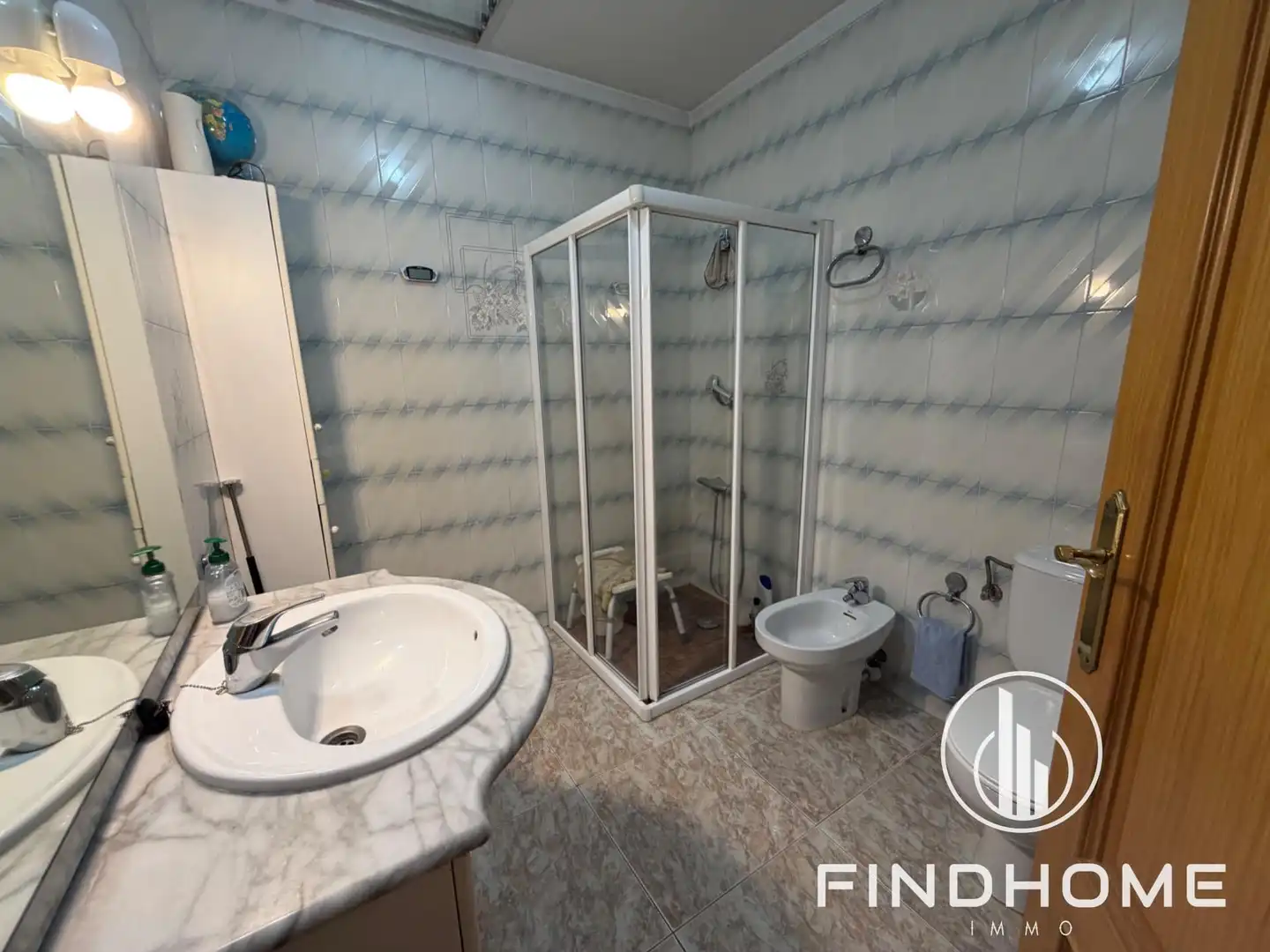 Badezimmer von Haus oder Chalet zum Verkauf in Olot mit Privatgarten, Abstellraum und Möbliert