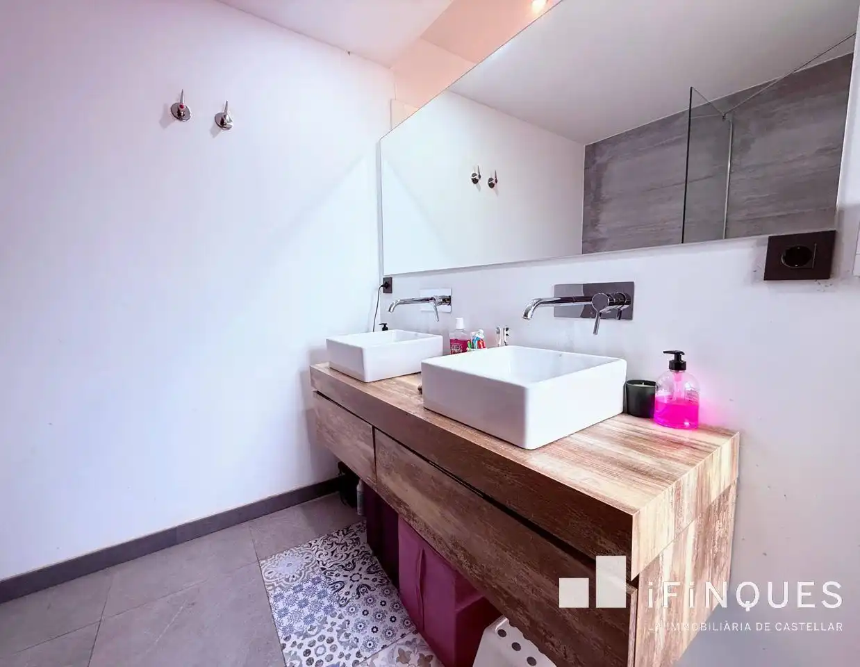 Bany de Casa o xalet en venda en Castellar del Vallès amb Aire condicionat, Calefacció i Parquet