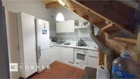 Cuina de Casa o xalet en venda en Sant Cugat del Vallès amb Jardí privat