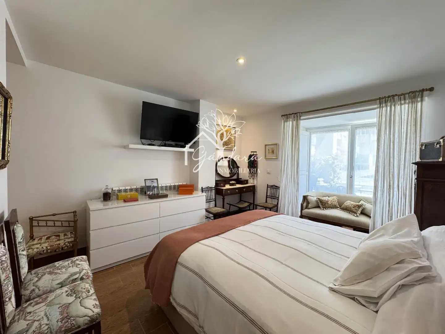 Schlafzimmer von Wohnung zum Verkauf in Ares mit Heizung, Terrasse und Ofen