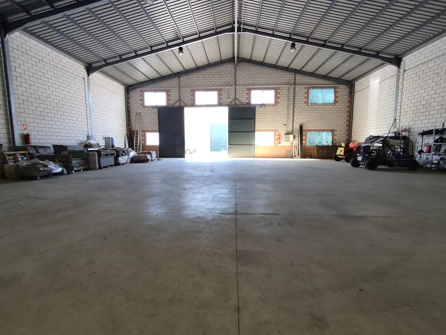 Nau industrial en venda a Burguillos del Cerro, imagen 3