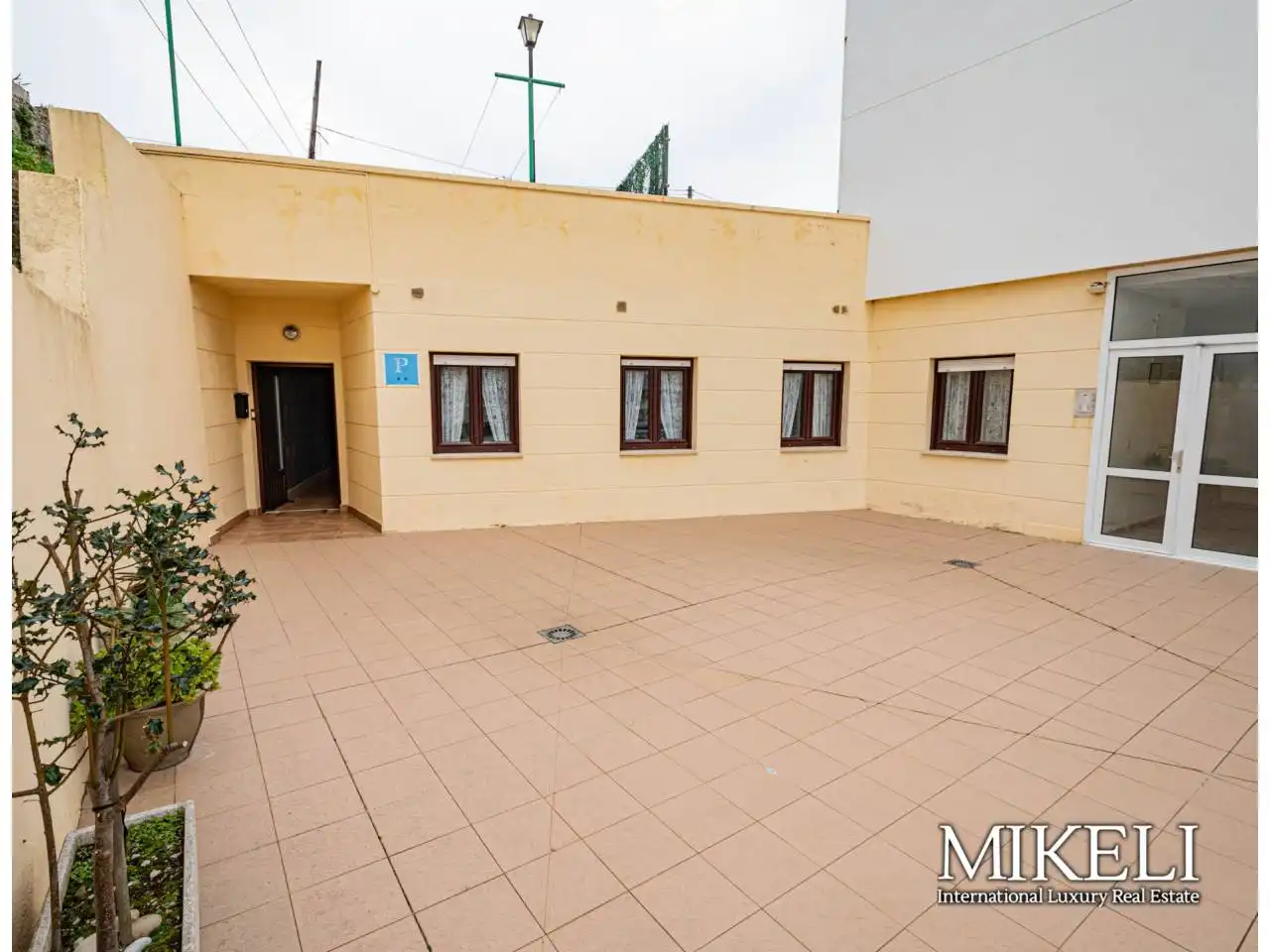 Commercial properties for sale in Paseo MUELLE, Comillas (Cantabria)