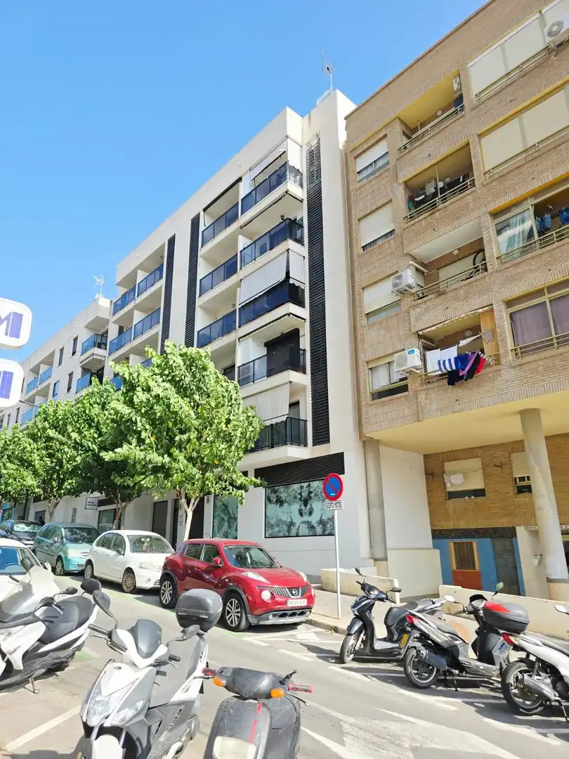 Exterior view of Apartments for sale in Benidorm  with Air Conditioner, Terrace and Furnished